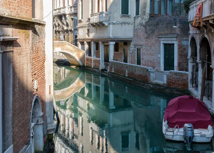 Mezzo Pozzo 2* 베니스