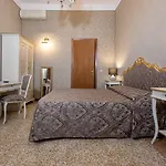 Mezzo Pozzo Hotell 2*
