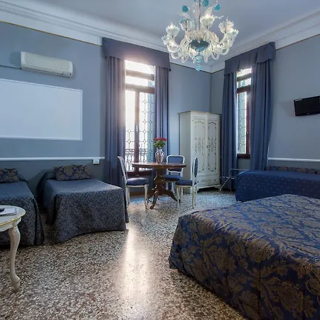 Mezzo Pozzo Hotel Venise