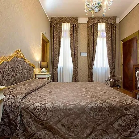فندق Mezzo Pozzo