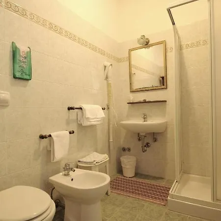 Hotel Mezzo Pozzo 2*