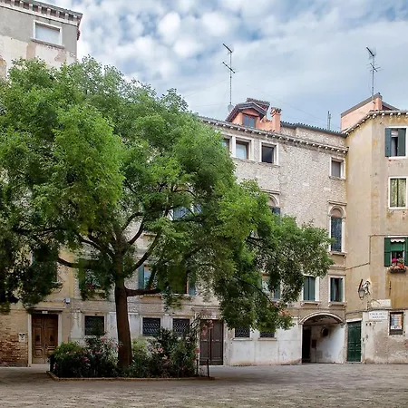 Mezzo Pozzo Hotel 2*