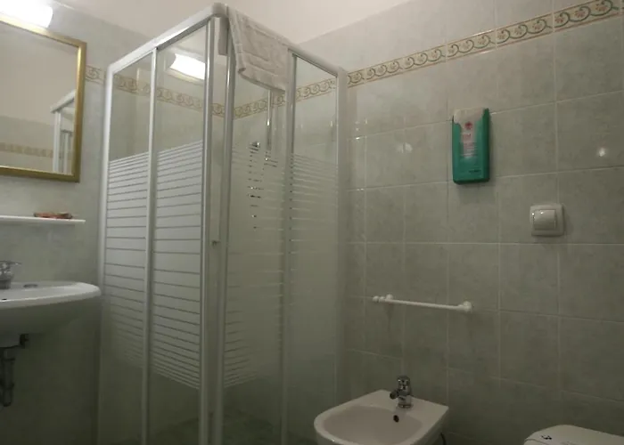 メッツォ ポッツォ ホテル 2*