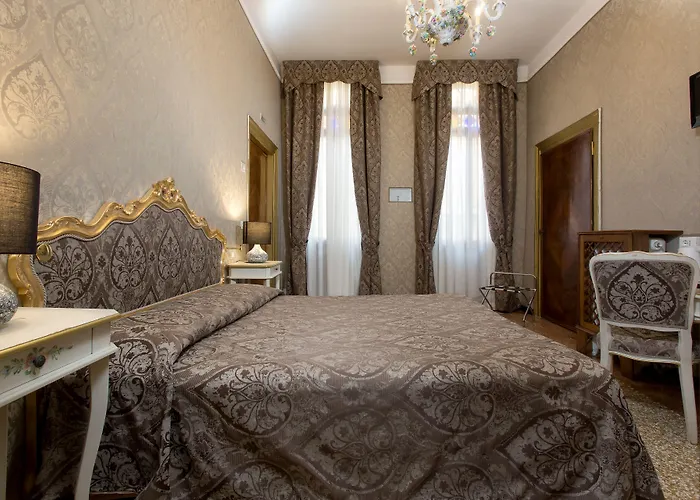 ホテル メッツォ ポッツォ 2*