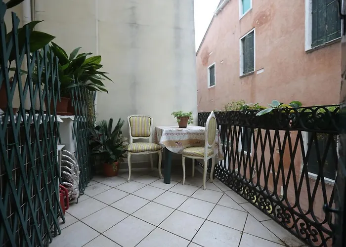 ホテル メッツォ ポッツォ 2*