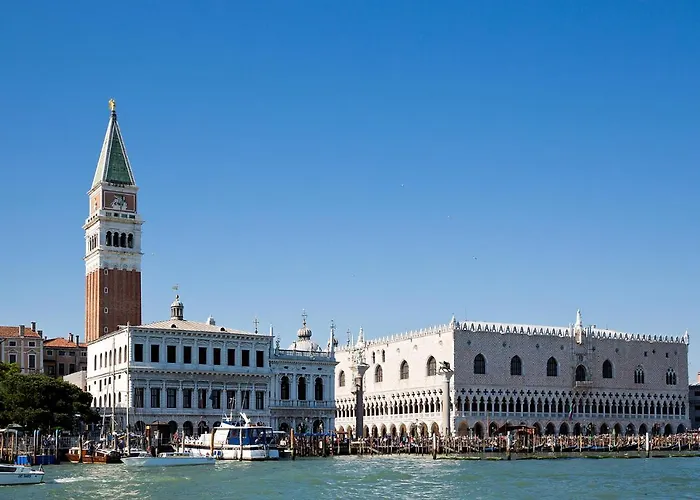 メッツォ ポッツォ ホテル