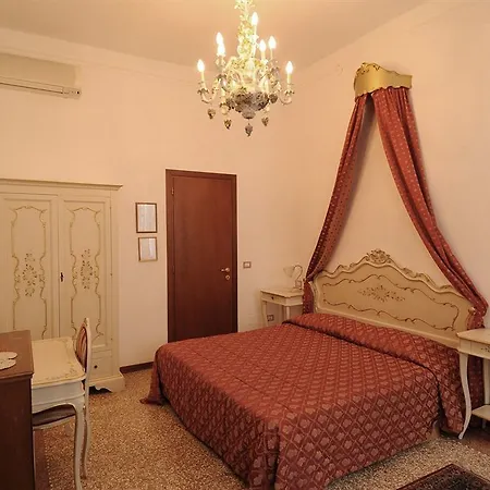 Mezzo Pozzo البندقية