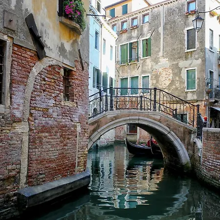 فندق Mezzo Pozzo 2*