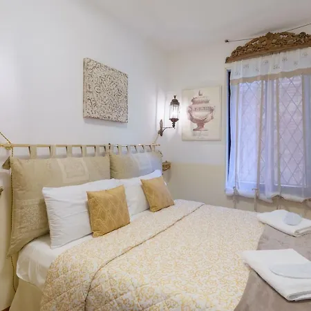 فندق Mezzo Pozzo 2*