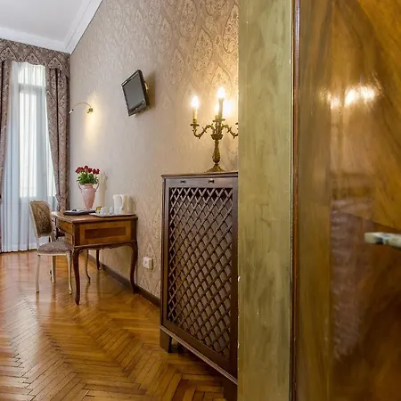 Mezzo Pozzo מלון 2*